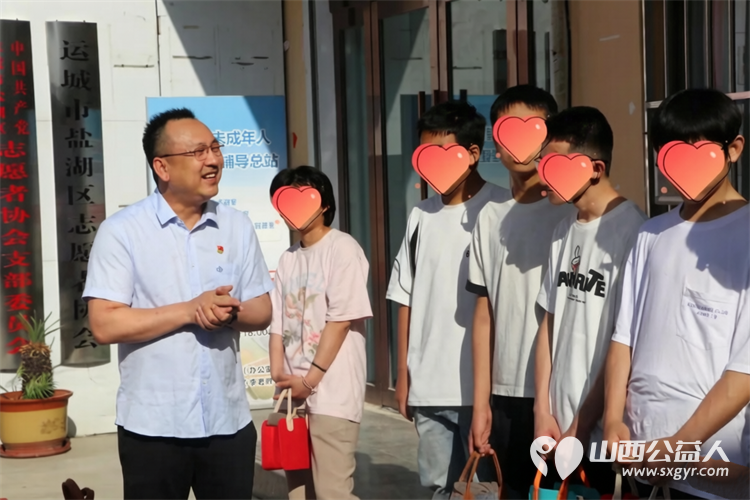 童心向党爱满六一困境儿童被温暖包围 2026年运城市妇联爱心妈妈主题关爱活动温情启幕盐湖区志愿者协会志愿者带领协会长期关注的困境儿童共同参与了这场充满爱与希望的活动 - 第16张 - 山西公益人 童心向党爱满六一困境儿童被温暖包围 2026年运城市妇联爱心妈妈主题关爱活动温情启幕盐湖区志愿者协会志愿者带领协会长期关注的困境儿童共同参与了这场充满爱与希望的活动 - 第16张