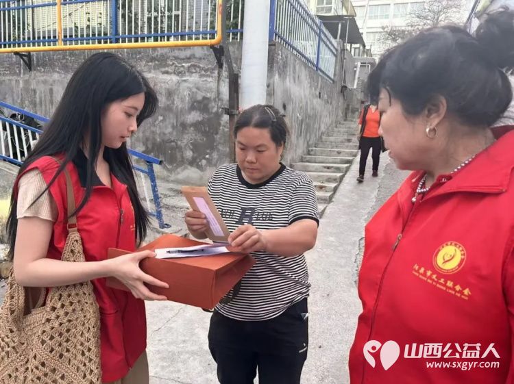 只为看到你的笑脸 阳泉市义工联合会走进阳泉市城区郊区和高新区入户发放2026年助学金 - 第7张 - 山西公益人 只为看到你的笑脸 阳泉市义工联合会走进阳泉市城区郊区和高新区入户发放2026年助学金 - 第7张