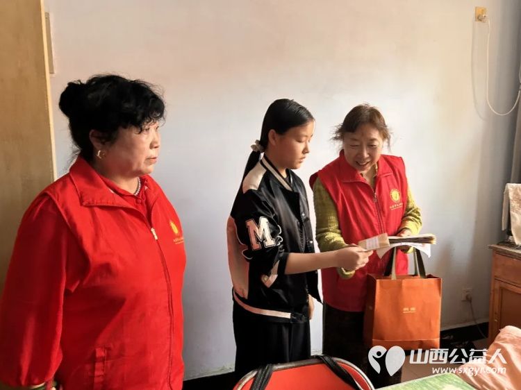 只为看到你的笑脸 阳泉市义工联合会走进阳泉市城区郊区和高新区入户发放2026年助学金 - 第6张 - 山西公益人 只为看到你的笑脸 阳泉市义工联合会走进阳泉市城区郊区和高新区入户发放2026年助学金 - 第6张