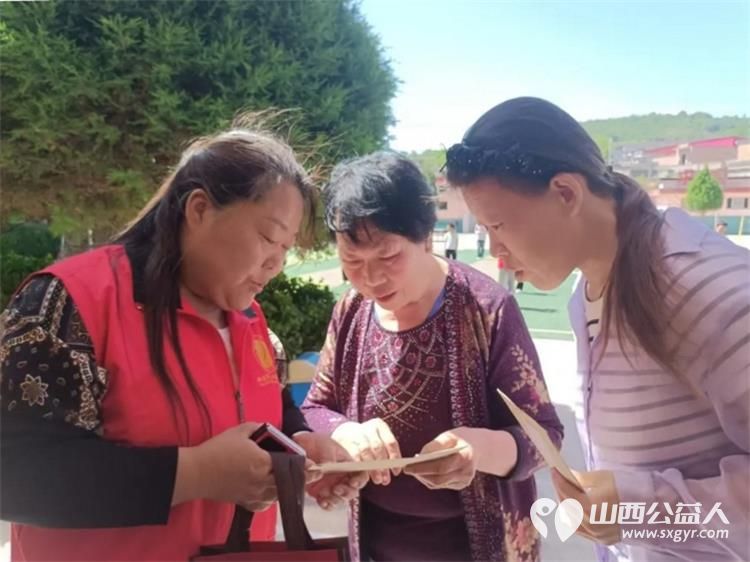 阳泉市义工联合会2026年七色阳光助学金在平定县东回镇举行发放活动资助17名平定县东回镇学生11900元为他们发放了助学金 - 第12张 - 山西公益人 阳泉市义工联合会2026年七色阳光助学金在平定县东回镇举行发放活动资助17名平定县东回镇学生11900元为他们发放了助学金 - 第12张