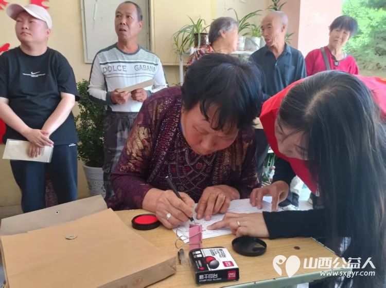 阳泉市义工联合会2026年七色阳光助学金在平定县东回镇举行发放活动资助17名平定县东回镇学生11900元为他们发放了助学金 - 第11张 - 山西公益人 阳泉市义工联合会2026年七色阳光助学金在平定县东回镇举行发放活动资助17名平定县东回镇学生11900元为他们发放了助学金 - 第11张