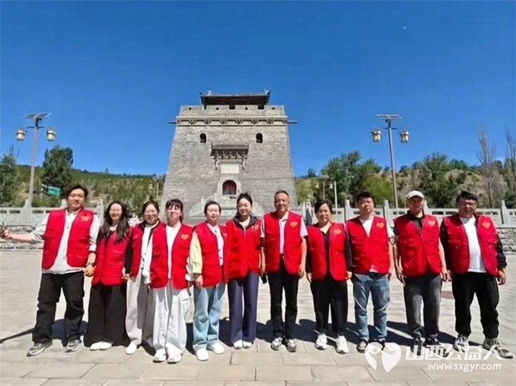 百里奔赴送温情爱心助学暖童心----偏关县兴瑞爱心公益协会开展校园捐赠活动携手爱心企业泰通石化为辖区六所乡镇学校的孩子们送上暖心物资 - 第13张 - 山西公益人 百里奔赴送温情爱心助学暖童心----偏关县兴瑞爱心公益协会开展校园捐赠活动携手爱心企业泰通石化为辖区六所乡镇学校的孩子们送上暖心物资 - 第13张