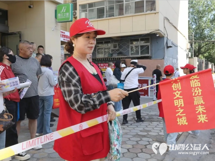 暖心助考助梦启航----6月7日临汾市文明交通志愿者协会组织273名志愿者奔赴各个考点开展爱心护考志愿服务用暖心行动为广大考生保驾护航 - 第14张 - 山西公益人 暖心助考助梦启航----6月7日临汾市文明交通志愿者协会组织273名志愿者奔赴各个考点开展爱心护考志愿服务用暖心行动为广大考生保驾护航 - 第14张