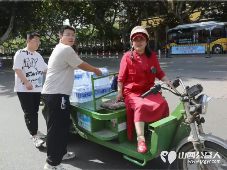 暖心助考助梦启航----6月7日临汾市文明交通志愿者协会组织273名志愿者奔赴各个考点开展爱心护考志愿服务用暖心行动为广大考生保驾护航 - 第20张 - 山西公益人 暖心助考助梦启航----6月7日临汾市文明交通志愿者协会组织273名志愿者奔赴各个考点开展爱心护考志愿服务用暖心行动为广大考生保驾护航 - 第20张