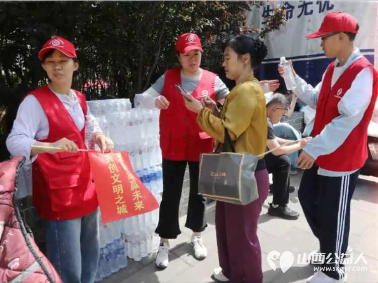 暖心助考助梦启航----6月7日临汾市文明交通志愿者协会组织273名志愿者奔赴各个考点开展爱心护考志愿服务用暖心行动为广大考生保驾护航 - 第18张 - 山西公益人 暖心助考助梦启航----6月7日临汾市文明交通志愿者协会组织273名志愿者奔赴各个考点开展爱心护考志愿服务用暖心行动为广大考生保驾护航 - 第18张