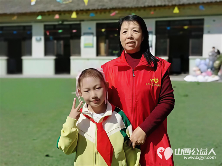 公益暖童心六一伴成长----忻州市爱心公益协会情系深山小学走进五台山杨柏峪小学与全校师生共庆六一将满载善意的文具体育用品零食爱心物资悉数送达校园 - 第14张 - 山西公益人 公益暖童心六一伴成长----忻州市爱心公益协会情系深山小学走进五台山杨柏峪小学与全校师生共庆六一将满载善意的文具体育用品零食爱心物资悉数送达校园 - 第14张