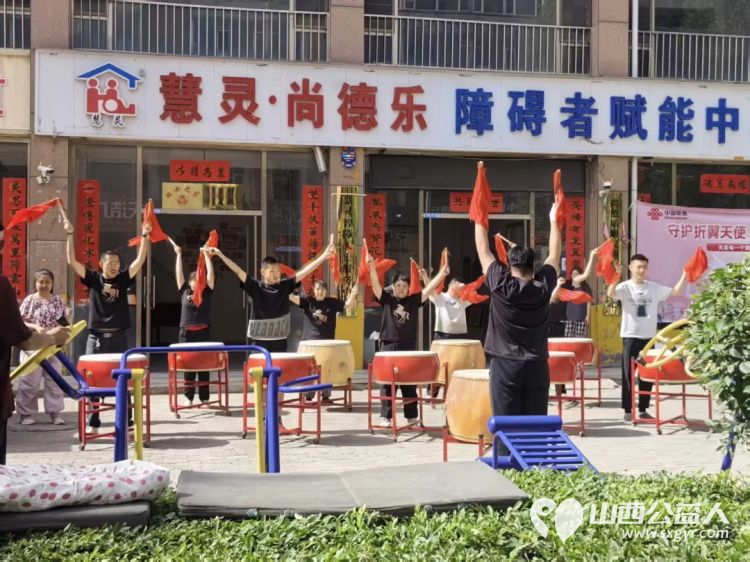 政企联动献爱心温情助残践初心----朔城区联通公司携手《经济》杂志山西运营中心走进朔州慧灵尚德乐智障服务中心开展联合慰问活动送去米面粮油生活用品等慰问物资 - 第2张 - 山西公益人 政企联动献爱心温情助残践初心----朔城区联通公司携手《经济》杂志山西运营中心走进朔州慧灵尚德乐智障服务中心开展联合慰问活动送去米面粮油生活用品等慰问物资 - 第2张