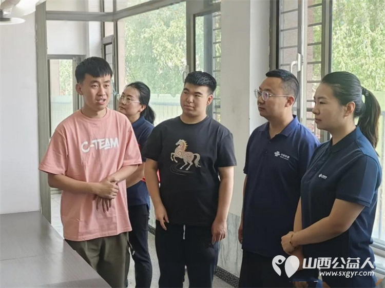 政企联动献爱心温情助残践初心----朔城区联通公司携手《经济》杂志山西运营中心走进朔州慧灵尚德乐智障服务中心开展联合慰问活动送去米面粮油生活用品等慰问物资 - 第3张 - 山西公益人 政企联动献爱心温情助残践初心----朔城区联通公司携手《经济》杂志山西运营中心走进朔州慧灵尚德乐智障服务中心开展联合慰问活动送去米面粮油生活用品等慰问物资 - 第3张