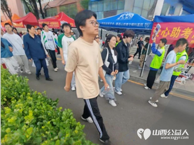 山西顺风公益协会2026爱心助考:三日坚守温情护航青春逐梦彰显着顺风公益的社会责任与公益初心将继续传递善意为社会送去更多温暖 - 第30张 - 山西公益人 山西顺风公益协会2026爱心助考:三日坚守温情护航青春逐梦彰显着顺风公益的社会责任与公益初心将继续传递善意为社会送去更多温暖 - 第30张