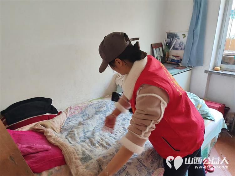 太原市杏花岭区杏花红志愿服务中心组织志愿者服务孤寡老人义务理发义务剪指甲泡脚 - 第20张 - 山西公益人 太原市杏花岭区杏花红志愿服务中心组织志愿者服务孤寡老人义务理发义务剪指甲泡脚 - 第20张
