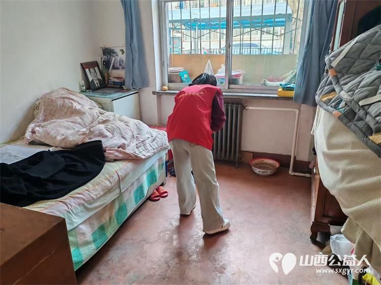 太原市杏花岭区杏花红志愿服务中心组织志愿者服务孤寡老人义务理发义务剪指甲泡脚 - 第19张 - 山西公益人 太原市杏花岭区杏花红志愿服务中心组织志愿者服务孤寡老人义务理发义务剪指甲泡脚 - 第19张