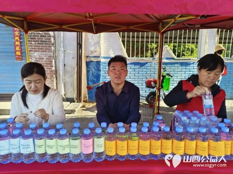 微光汇星河大爱助远航----浑源县残联扶残助残志愿者协会58位志愿者参加第六届爱心助高考志愿促文明志愿服务活动累计发放6000瓶矿泉水 - 第20张 - 山西公益人 微光汇星河大爱助远航----浑源县残联扶残助残志愿者协会58位志愿者参加第六届爱心助高考志愿促文明志愿服务活动累计发放6000瓶矿泉水 - 第20张