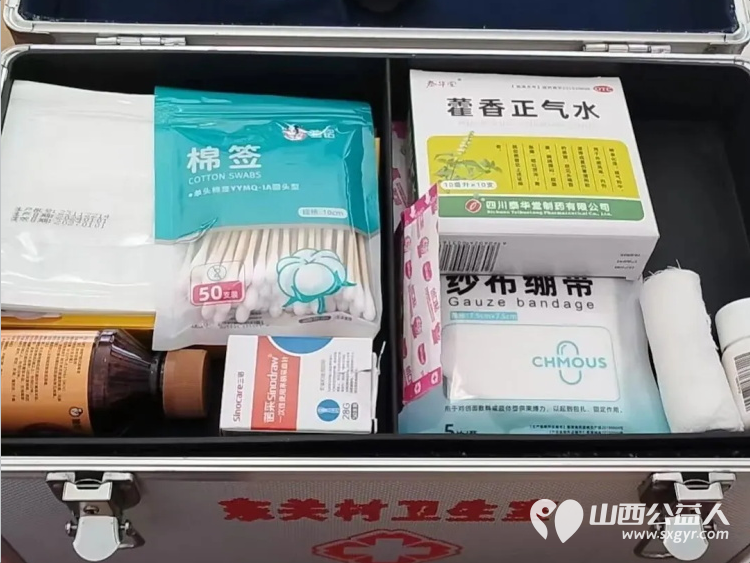 微光汇星河大爱助远航----浑源县残联扶残助残志愿者协会58位志愿者参加第六届爱心助高考志愿促文明志愿服务活动累计发放6000瓶矿泉水 - 第9张 - 山西公益人 微光汇星河大爱助远航----浑源县残联扶残助残志愿者协会58位志愿者参加第六届爱心助高考志愿促文明志愿服务活动累计发放6000瓶矿泉水 - 第9张