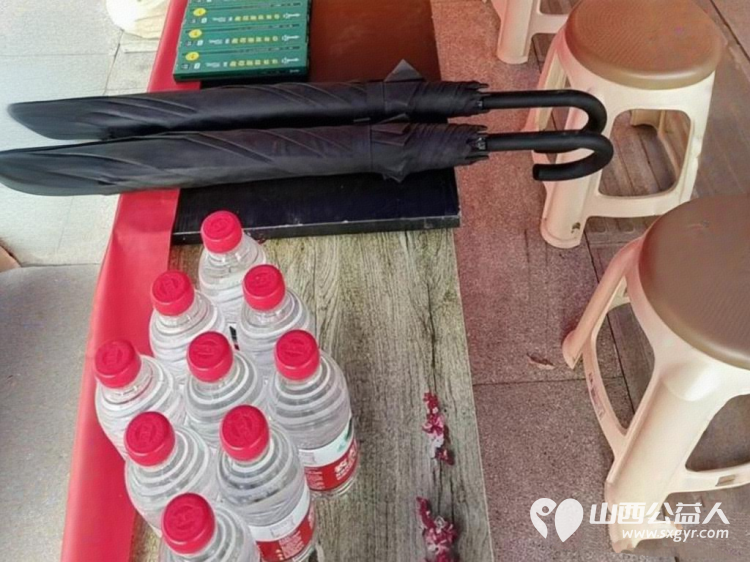 娄烦县青年志愿者协会组织志愿者来到娄烦中学助考点开展爱心助考助力梦想护航未来志愿服务 - 第3张
