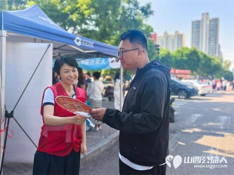 暖心护航高考温情助力追梦 太原市平阳路街道文华苑社区新时代文明实践站组织志愿者开展高考暖心护航志愿服务活动 - 第4张 - 山西公益人 暖心护航高考温情助力追梦 太原市平阳路街道文华苑社区新时代文明实践站组织志愿者开展高考暖心护航志愿服务活动 - 第4张