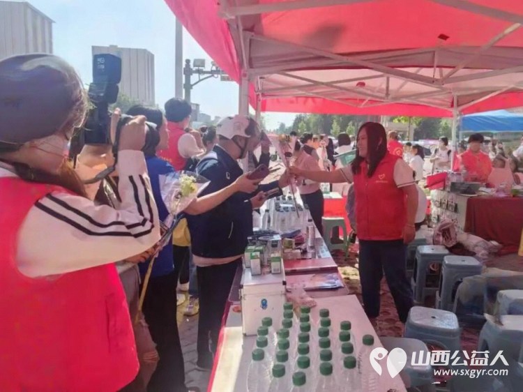 以十一年坚守护一届届少年金榜可期 文水县爱心帮扶志愿者协会于6月7--9日再度奔赴文水二中考点以熟悉的坚守温暖的服务续写十一年护考篇章 - 第32张 - 山西公益人 以十一年坚守护一届届少年金榜可期 文水县爱心帮扶志愿者协会于6月7--9日再度奔赴文水二中考点以熟悉的坚守温暖的服务续写十一年护考篇章 - 第32张
