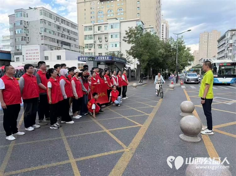 感谢所有在十五中助力高考的太原市志愿者小分队志愿者愿这份善意与温暖化作考生们笔下的生花妙笔也愿每一位默默奉献的志愿者在未来的日子里被世界温柔以待 - 第3张 - 山西公益人 感谢所有在十五中助力高考的太原市志愿者小分队志愿者愿这份善意与温暖化作考生们笔下的生花妙笔也愿每一位默默奉献的志愿者在未来的日子里被世界温柔以待 - 第3张