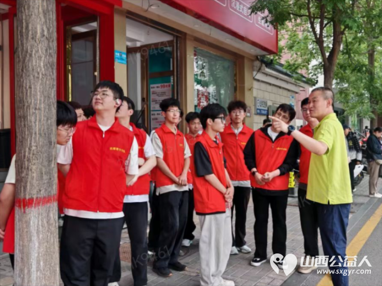 感谢所有在十五中助力高考的太原市志愿者小分队志愿者愿这份善意与温暖化作考生们笔下的生花妙笔也愿每一位默默奉献的志愿者在未来的日子里被世界温柔以待 - 第6张 - 山西公益人 感谢所有在十五中助力高考的太原市志愿者小分队志愿者愿这份善意与温暖化作考生们笔下的生花妙笔也愿每一位默默奉献的志愿者在未来的日子里被世界温柔以待 - 第6张