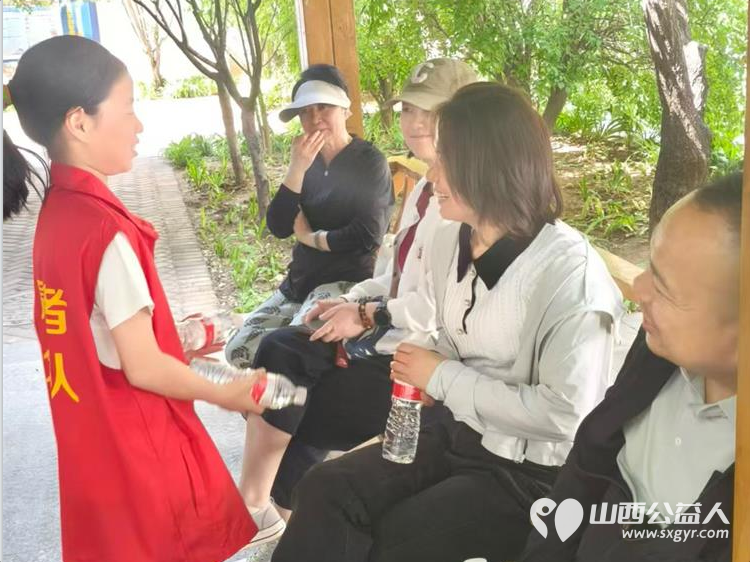 感谢所有在十五中助力高考的太原市志愿者小分队志愿者愿这份善意与温暖化作考生们笔下的生花妙笔也愿每一位默默奉献的志愿者在未来的日子里被世界温柔以待 - 第26张 - 山西公益人 感谢所有在十五中助力高考的太原市志愿者小分队志愿者愿这份善意与温暖化作考生们笔下的生花妙笔也愿每一位默默奉献的志愿者在未来的日子里被世界温柔以待 - 第26张