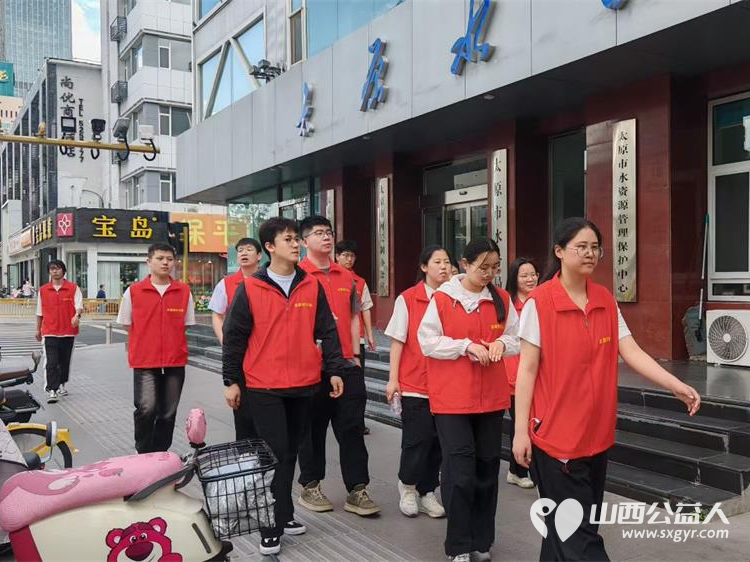 感谢所有在十五中助力高考的太原市志愿者小分队志愿者愿这份善意与温暖化作考生们笔下的生花妙笔也愿每一位默默奉献的志愿者在未来的日子里被世界温柔以待 - 第10张 - 山西公益人 感谢所有在十五中助力高考的太原市志愿者小分队志愿者愿这份善意与温暖化作考生们笔下的生花妙笔也愿每一位默默奉献的志愿者在未来的日子里被世界温柔以待 - 第10张