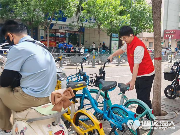 感谢所有在十五中助力高考的太原市志愿者小分队志愿者愿这份善意与温暖化作考生们笔下的生花妙笔也愿每一位默默奉献的志愿者在未来的日子里被世界温柔以待 - 第17张 - 山西公益人 感谢所有在十五中助力高考的太原市志愿者小分队志愿者愿这份善意与温暖化作考生们笔下的生花妙笔也愿每一位默默奉献的志愿者在未来的日子里被世界温柔以待 - 第17张