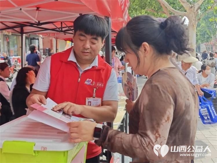 盐湖区志愿者协会开展2026年爱心护考志愿服务活动护航高考累计参与志愿者282人次用热情周到的服务为莘莘学子圆梦之旅保驾护航 - 第22张 - 山西公益人 盐湖区志愿者协会开展2026年爱心护考志愿服务活动护航高考累计参与志愿者282人次用热情周到的服务为莘莘学子圆梦之旅保驾护航 - 第22张