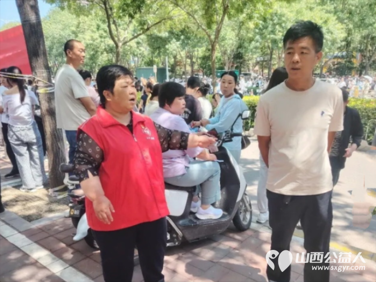 盐湖区志愿者协会开展2026年爱心护考志愿服务活动护航高考累计参与志愿者282人次用热情周到的服务为莘莘学子圆梦之旅保驾护航 - 第14张 - 山西公益人 盐湖区志愿者协会开展2026年爱心护考志愿服务活动护航高考累计参与志愿者282人次用热情周到的服务为莘莘学子圆梦之旅保驾护航 - 第14张