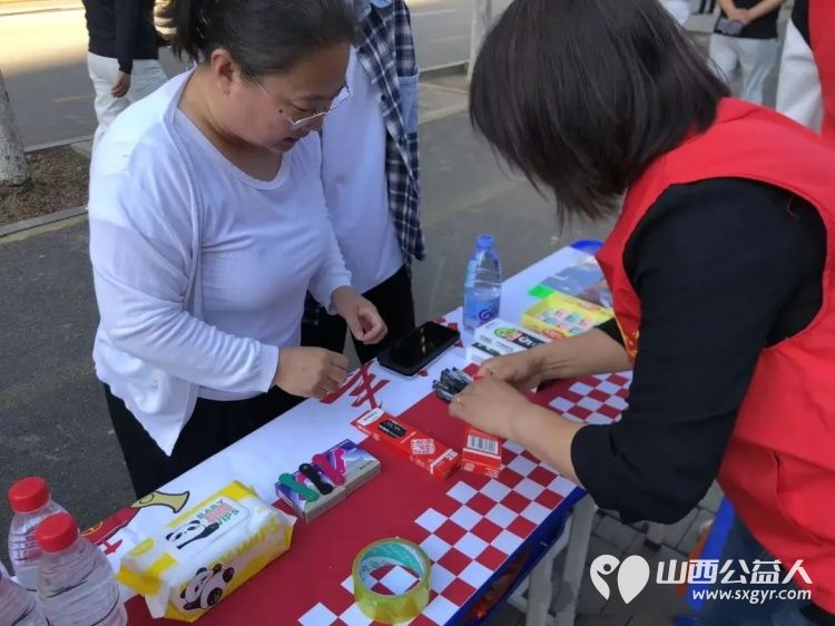 青春护航为梦加油 吕梁市离石区青年志愿者协会志愿者暖心守护高考逐梦路全方位为考生提供贴心便捷的便民服务切实为考生化解应考路上的后顾之忧 - 第19张 - 山西公益人 青春护航为梦加油 吕梁市离石区青年志愿者协会志愿者暖心守护高考逐梦路全方位为考生提供贴心便捷的便民服务切实为考生化解应考路上的后顾之忧 - 第19张