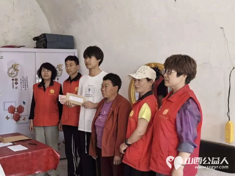 只为看到你的笑脸 阳泉市义工联合会走进平定县岔口乡、张庄镇入户发放2026年助学金为困境学子撑起求学微光 - 第5张