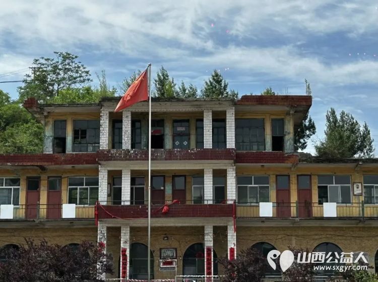 只为看到你的笑脸 阳泉市义工联合会走进平定县岔口乡、张庄镇入户发放2026年助学金为困境学子撑起求学微光 - 第21张