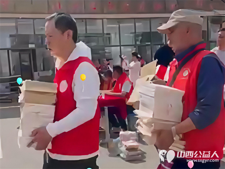关爱特殊儿童点亮美好童年 长治市善泽留守困境儿童救助协会公益关爱行动奔赴屯留区河神庙特殊教育学校为这里的折翼天使们送上专属的节日祝福与暖心陪伴 - 第8张