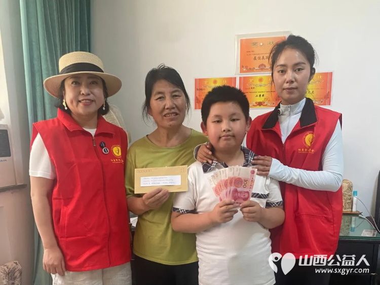 阳泉市义工联合会组织义工走进平定县娘子关镇、巨城镇和冶西镇，盂县牛村镇入户发放2026年助学金 - 第2张