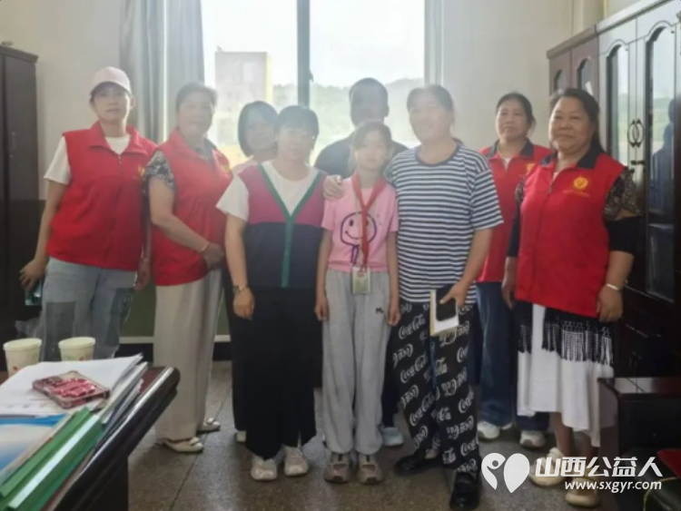 阳泉市义工联合会组织义工走进平定县娘子关镇、巨城镇和冶西镇，盂县牛村镇入户发放2026年助学金 - 第1张