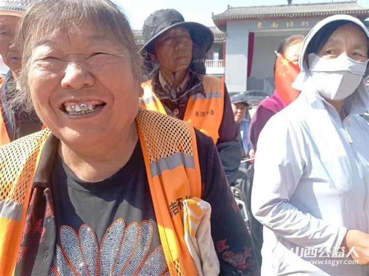 太原市阳光益佳信息服务有限公司在清徐徐沟镇东南坊村开展学习雷锋阳光精神让爱回家在行动公益活动 - 第8张