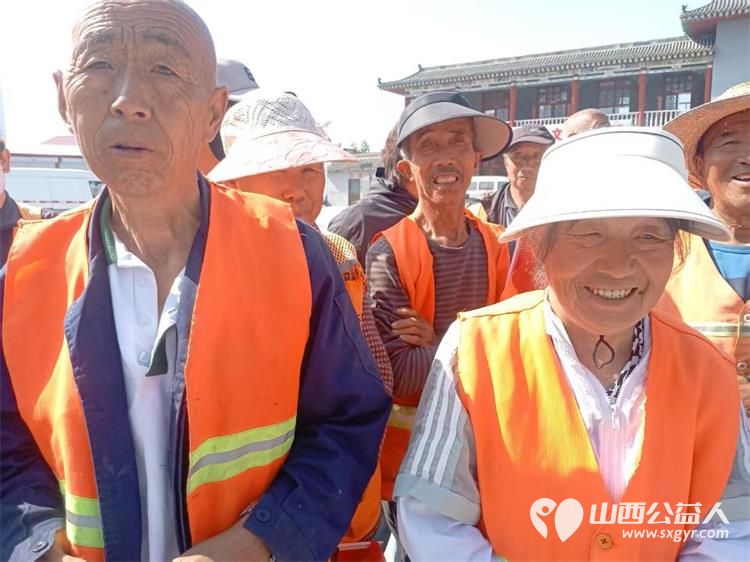 太原市阳光益佳信息服务有限公司在清徐徐沟镇东南坊村开展学习雷锋阳光精神让爱回家在行动公益活动 - 第7张