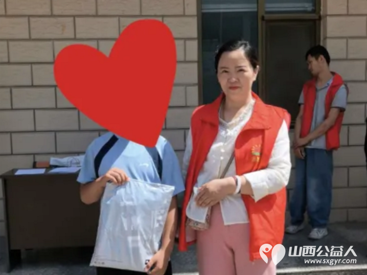 夏日送暖相伴成长----长治市阳光困境儿童帮扶协会给屯留区困境儿童发放夏季爱心物资夏季半袖长裤爱心物资包圆满完成 - 第4张