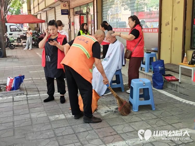 志愿服务进社区健康活动暖人心----2026年6月10日介休市敬老协会走进介休市北坛街道花园街社区为社区所有老人爱心理发义诊让社区充满温情与暖意 - 第29张 - 山西公益人 志愿服务进社区健康活动暖人心----2026年6月10日介休市敬老协会走进介休市北坛街道花园街社区为社区所有老人爱心理发义诊让社区充满温情与暖意 - 第29张