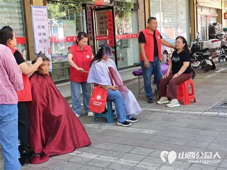 志愿服务进社区健康活动暖人心----2026年6月10日介休市敬老协会走进介休市北坛街道花园街社区为社区所有老人爱心理发义诊让社区充满温情与暖意 - 第17张 - 山西公益人 志愿服务进社区健康活动暖人心----2026年6月10日介休市敬老协会走进介休市北坛街道花园街社区为社区所有老人爱心理发义诊让社区充满温情与暖意 - 第17张