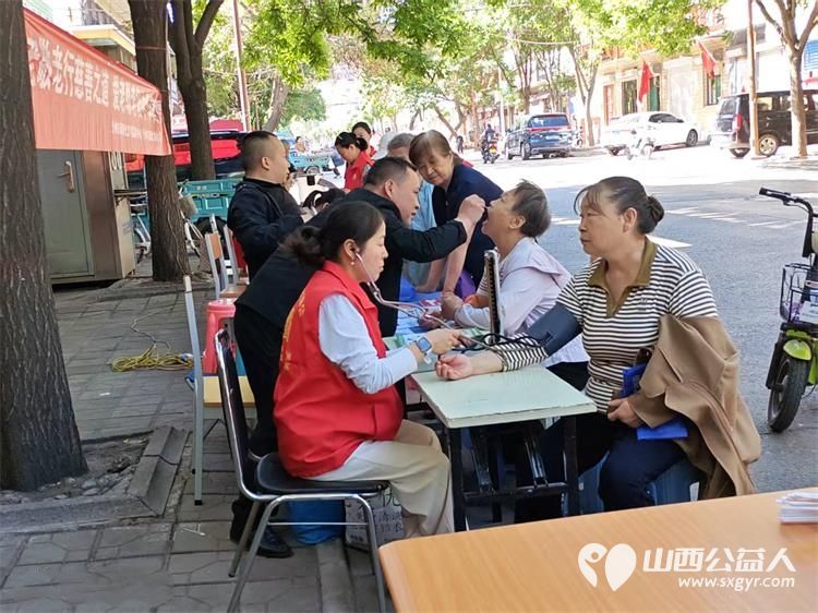 志愿服务进社区健康活动暖人心----2026年6月10日介休市敬老协会走进介休市北坛街道花园街社区为社区所有老人爱心理发义诊让社区充满温情与暖意 - 第33张 - 山西公益人 志愿服务进社区健康活动暖人心----2026年6月10日介休市敬老协会走进介休市北坛街道花园街社区为社区所有老人爱心理发义诊让社区充满温情与暖意 - 第33张
