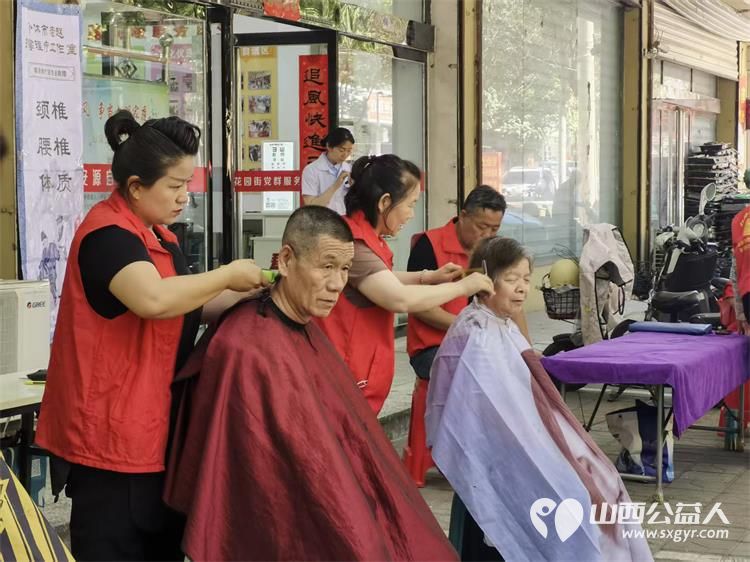 志愿服务进社区健康活动暖人心----2026年6月10日介休市敬老协会走进介休市北坛街道花园街社区为社区所有老人爱心理发义诊让社区充满温情与暖意 - 第13张 - 山西公益人 志愿服务进社区健康活动暖人心----2026年6月10日介休市敬老协会走进介休市北坛街道花园街社区为社区所有老人爱心理发义诊让社区充满温情与暖意 - 第13张
