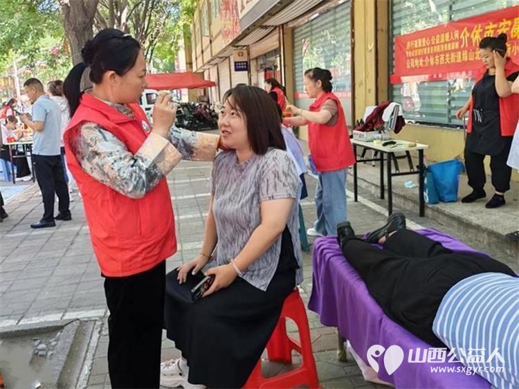 志愿服务进社区健康活动暖人心----2026年6月10日介休市敬老协会走进介休市北坛街道花园街社区为社区所有老人爱心理发义诊让社区充满温情与暖意 - 第30张 - 山西公益人 志愿服务进社区健康活动暖人心----2026年6月10日介休市敬老协会走进介休市北坛街道花园街社区为社区所有老人爱心理发义诊让社区充满温情与暖意 - 第30张