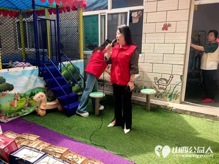 暖心相伴关爱同行守护特殊儿童纯真童年----长治市爱心妈妈志愿服务协会走进启明星智障儿童托养中心开展爱心帮扶活动捐助现金3000元个人捐助现金1000元及各种生活物资 - 第12张