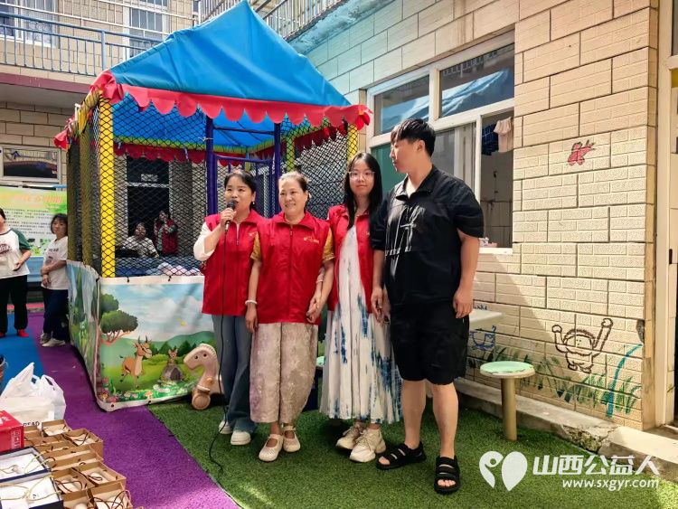 暖心相伴关爱同行守护特殊儿童纯真童年----长治市爱心妈妈志愿服务协会走进启明星智障儿童托养中心开展爱心帮扶活动捐助现金3000元个人捐助现金1000元及各种生活物资 - 第5张