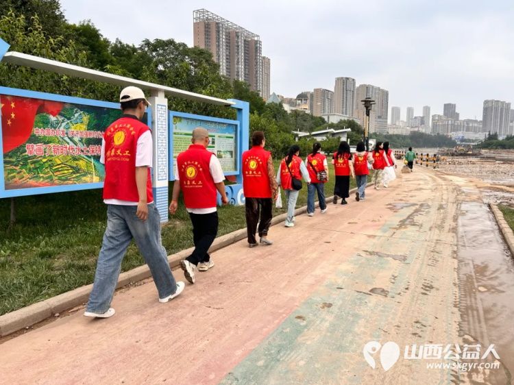 致敬建设者｜阳泉义工联合会开展第44期保护母亲河活动在河长制主题公园开展阳泉市义工联合会参加了桃河生态修复项目工程慰问活动 - 第14张