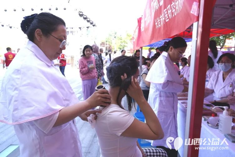 45600ml热血长治这里暖心一幕上演为生命接力 由长治市卫生健康委员会、长治市红十字会、长治市中心血站2026年世界献血者日主题宣传暨无偿献血宣传月启动仪式在我市举行 - 第10张 - 山西公益人 45600ml热血长治这里暖心一幕上演为生命接力 由长治市卫生健康委员会、长治市红十字会、长治市中心血站2026年世界献血者日主题宣传暨无偿献血宣传月启动仪式在我市举行 - 第10张