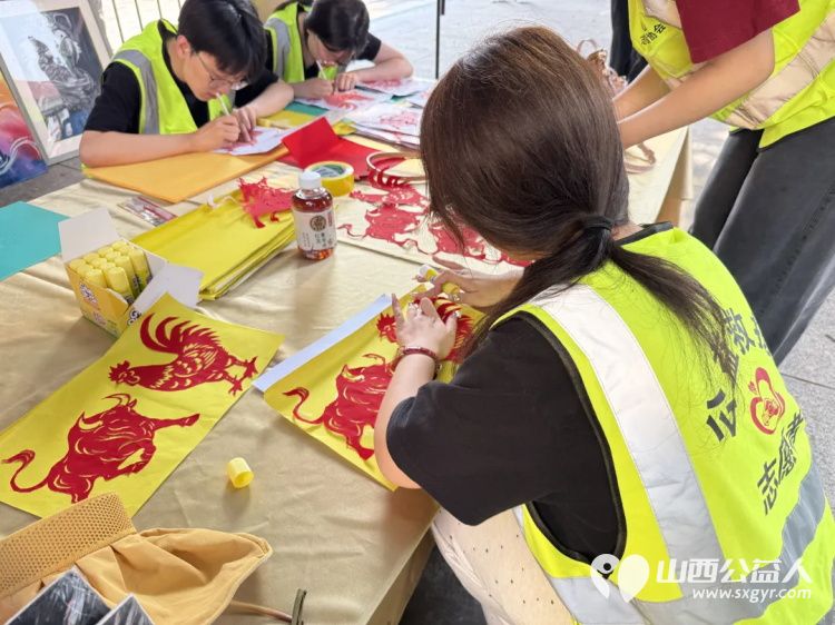五月端午志愿忙祝福大家都安康｜晋中市太谷区心连心志愿者协会端午节联合安泰社区带着新鲜粽子节日慰问物资奔赴辖区孤寡老人困境儿童困难家庭身边开展走访慰问暖心陪伴服务 - 第4张