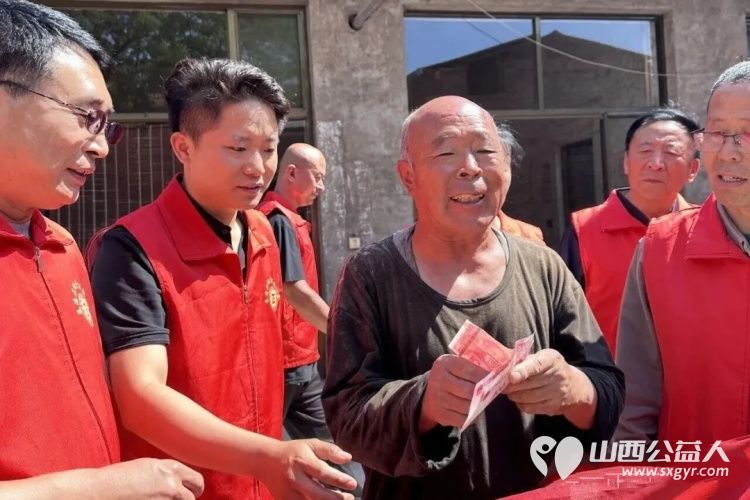 粽叶飘香端午安康探望乡村孤寡老人----长治市正能量公益协会志愿服务团队三队走进屯留区路村乡东洼村看望四位孤寡老人感谢李素春、李素伟、李周全三位爱心人士每人捐助400元现金给四位老人 - 第11张 - 山西公益人 粽叶飘香端午安康探望乡村孤寡老人----长治市正能量公益协会志愿服务团队三队走进屯留区路村乡东洼村看望四位孤寡老人感谢李素春、李素伟、李周全三位爱心人士每人捐助400元现金给四位老人 - 第11张
