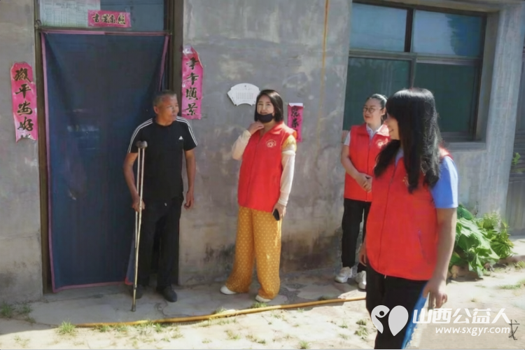 粽叶飘香端午安康探望乡村孤寡老人----长治市正能量公益协会志愿服务团队三队走进屯留区路村乡东洼村看望四位孤寡老人感谢李素春、李素伟、李周全三位爱心人士每人捐助400元现金给四位老人 - 第16张 - 山西公益人 粽叶飘香端午安康探望乡村孤寡老人----长治市正能量公益协会志愿服务团队三队走进屯留区路村乡东洼村看望四位孤寡老人感谢李素春、李素伟、李周全三位爱心人士每人捐助400元现金给四位老人 - 第16张