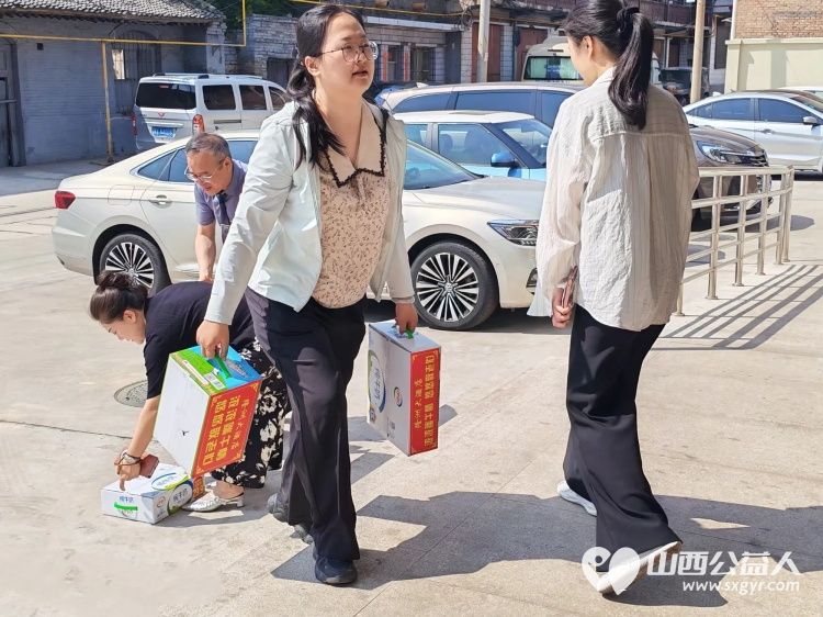 粽叶飘香迎端午公益送温情爱暖敬老院----2026年6月17日介休市敬老协会志愿者抵达义棠镇区域养老服务中心为院内老人送上粽子牛奶馍片等丰富慰问物资 - 第25张 - 山西公益人 粽叶飘香迎端午公益送温情爱暖敬老院----2026年6月17日介休市敬老协会志愿者抵达义棠镇区域养老服务中心为院内老人送上粽子牛奶馍片等丰富慰问物资 - 第25张