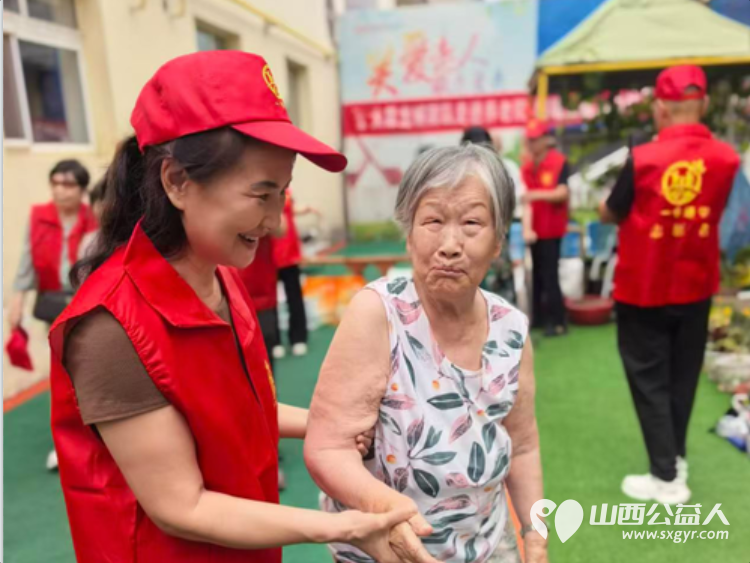 感谢太原龙城一卡通志愿者走进东岳老年公寓开展暖心慰问让敬老爱老的美好风尚持续传递 - 第6张